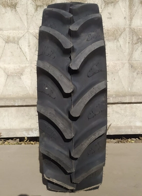 Шина с/г 340/85R28 (13.6R28) RAD85 Maximo 127A8/124B Tubeless (Trelleborg)