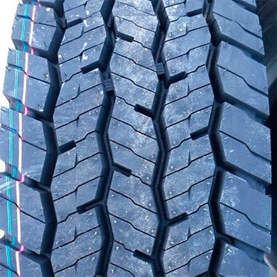 Шина 8.5R17.5 DH35 12 cл M+S 121/120L (Hankook) ведучі