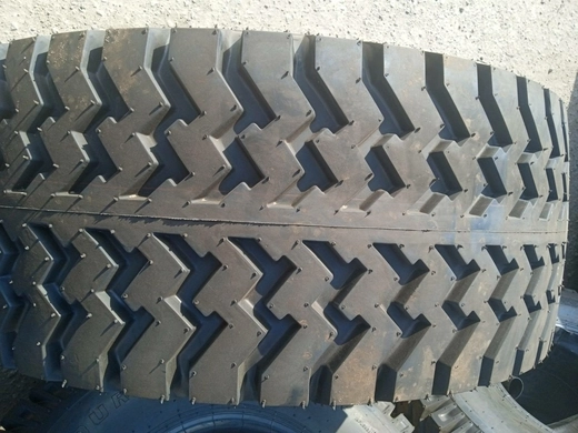 Шина с/г 16.5/70-18 (420/70-18) IMP-100 18 сл 157A6 (Armour)