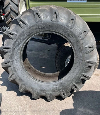 Шина с/х 14.9-26 (380/85-26) TR-135 8 сл 128А6 TT (BKT) УЦЕНКА!!!