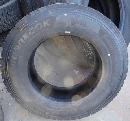 Шина 245/70R19.5 DH35 14 cл 136/134M M+S (Hankook) ведущие