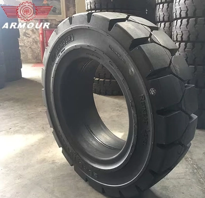 Шина 18x7-8 SP-800 Solid 139A6 (Armour) цельнолитая