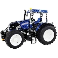 Модель трактора (конструктор) NEW HOLLAND T8390 М1:16 (TRONICO)